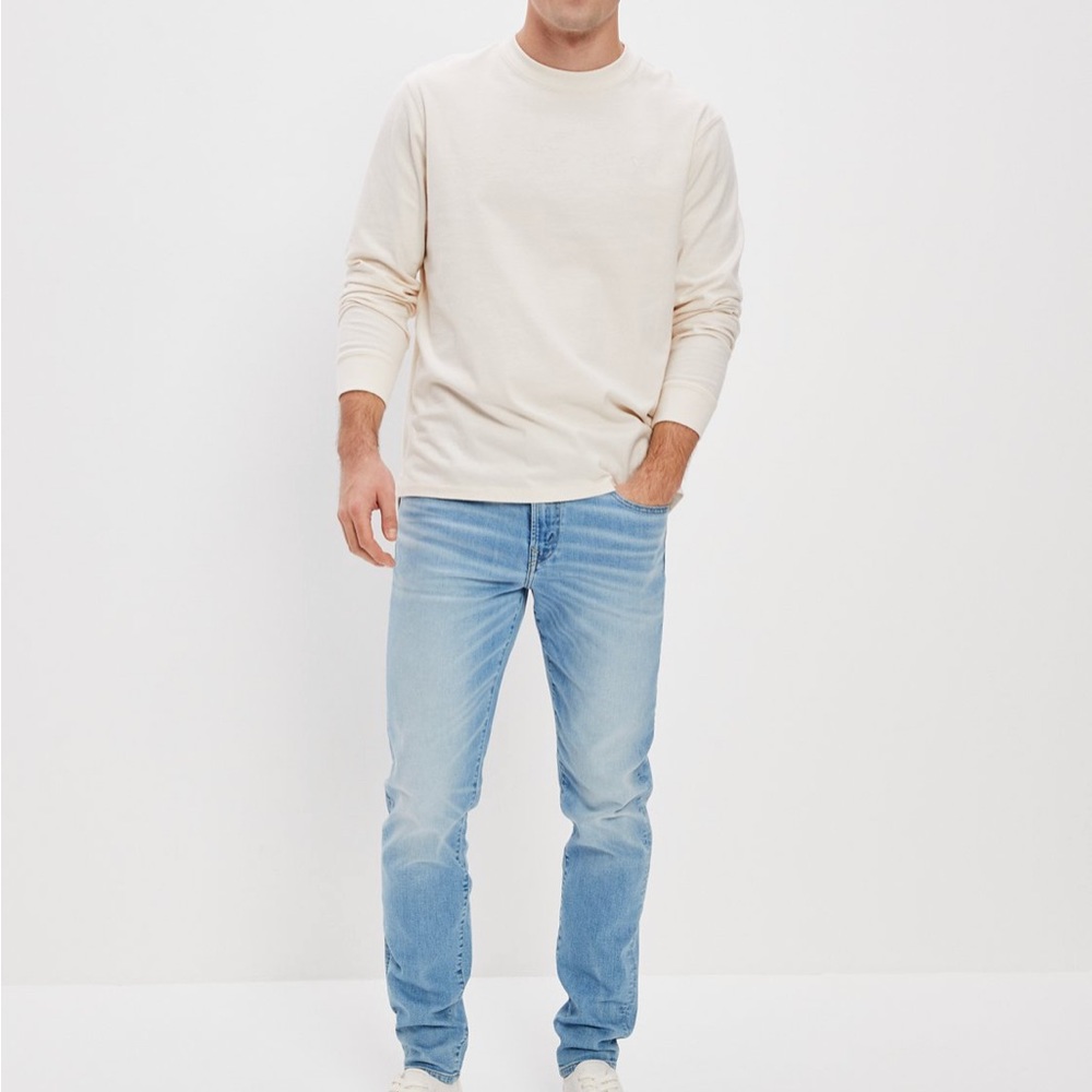 Mens Light Blue American Eagle Airflex- athletic fit jeans